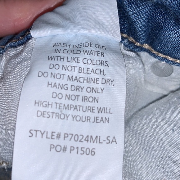 Special A , high rise distressed straight leg jean, size 3 or waist 28 - Picture 4 of 7